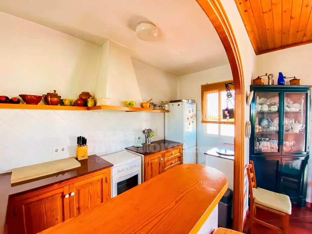 Country homes for sale in Cala Blanca