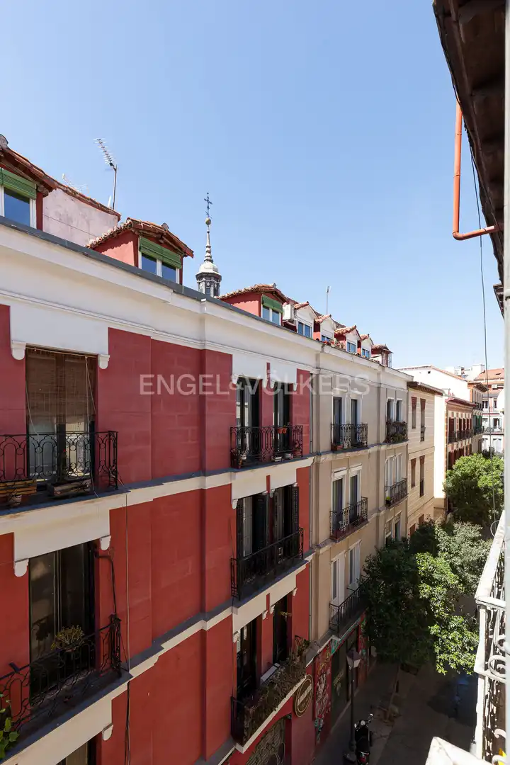 Piso en venta en Universidad - Malasaña