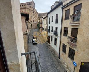 Vista exterior de Apartament de lloguer en Salamanca Capital amb Balcó