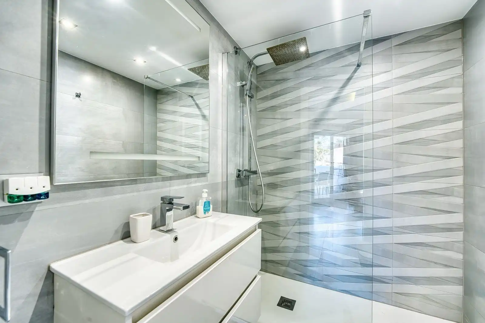 Piso con piscina en venta en Calle Maestro Chueca 64, imagen 32