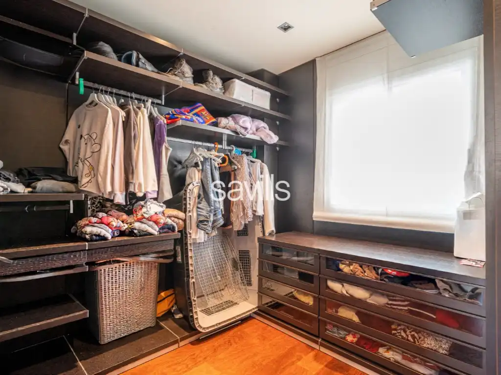 Dormitori de Apartament en venda en Barcelona amb Aire condicionat i Terrassa
