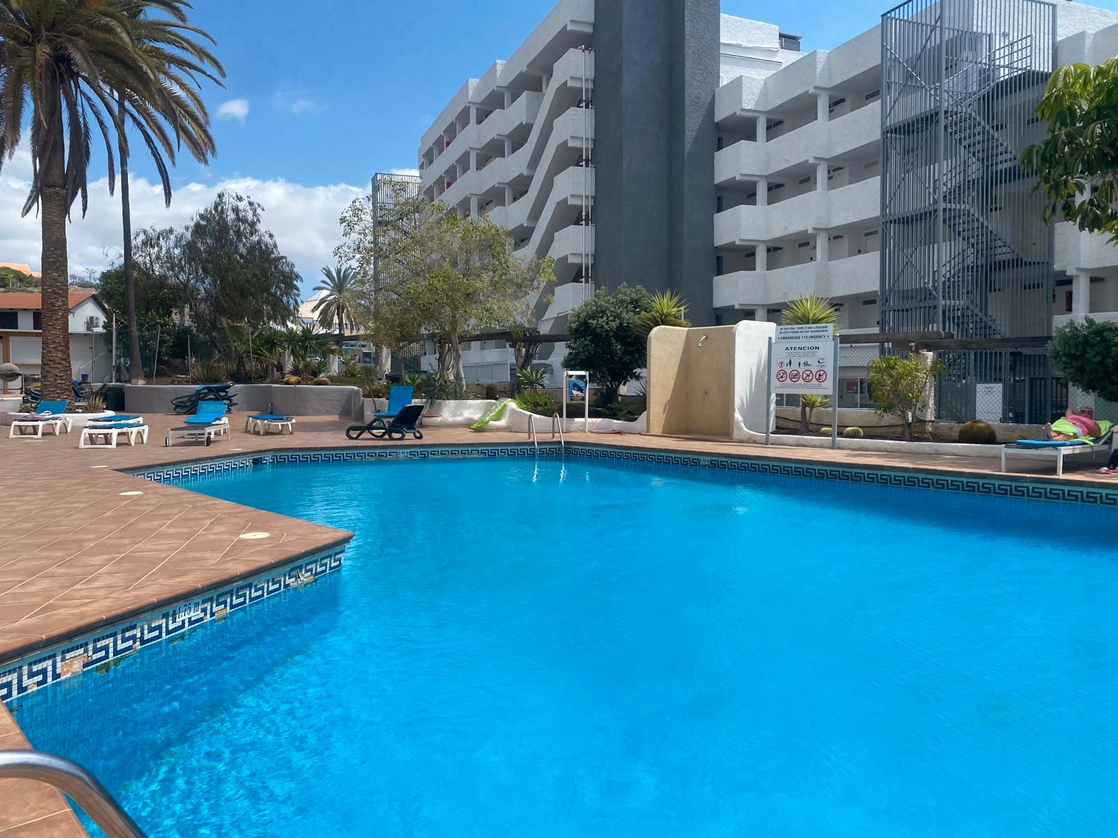 Piscina de Estudi en venda en Adeje amb Aire condicionat, Moblat i Piscina comunitària