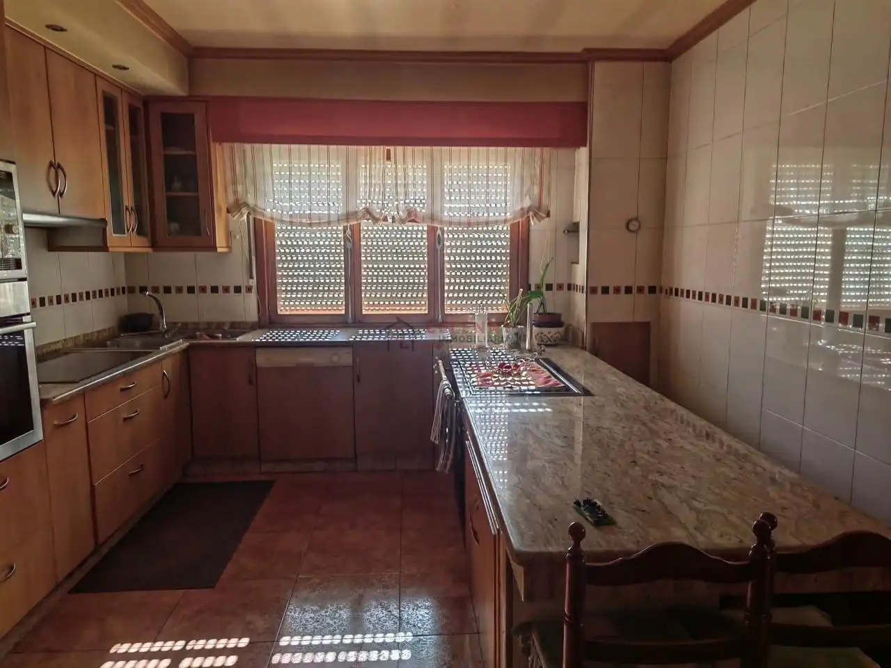 Cuina de Casa o xalet en venda en Lalín amb Calefacció, Jardí privat i Traster