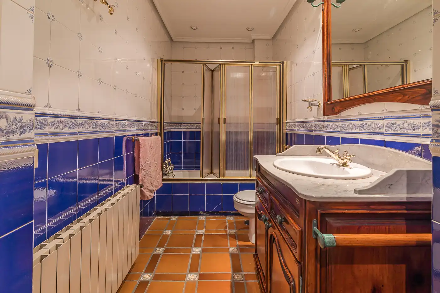 Bany de Casa o xalet en venda en Pozuelo de Alarcón amb Aire condicionat, Jardí privat i Parquet