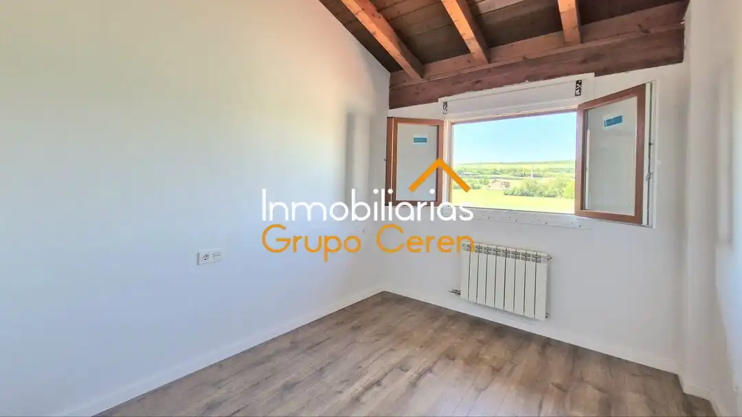 Jardí de Casa adosada en venda en Herramélluri amb Calefacció, Jardí privat i Terrassa