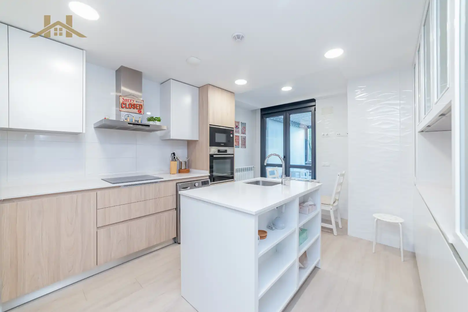 Cocina de Casa adosada en venta en Valdemoro con Aire acondicionado, Calefacción y Jardín privado