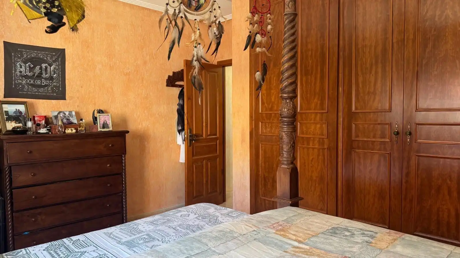 Dormitori de Casa o xalet en venda en Orihuela amb Aire condicionat, Jardí privat i Traster