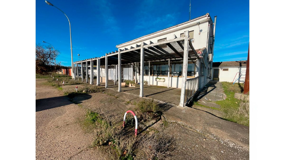 Exterior view of Building for sale in Sancti-Spíritus (Salamanca)