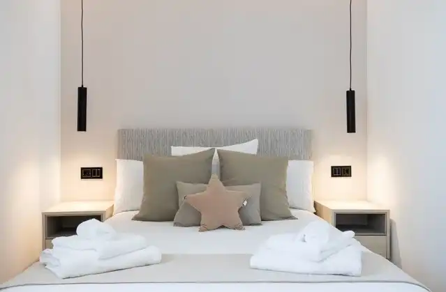 Habitación de Ático en venta en Marbella con Aire acondicionado, Calefacción y Jardín privado