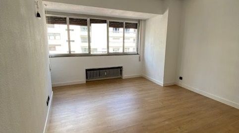 Foto 3 de Piso de alquiler en Longoria Carbajal, Salesas - Foncalada - Campoamor, Oviedo