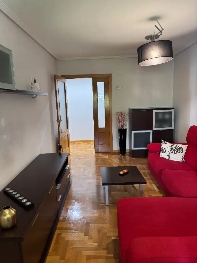 Sala de estar de Piso en venta en Avilés con Calefacción, Parquet y Terraza