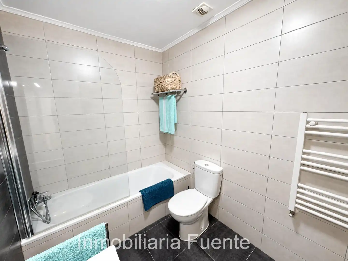 Bany de Pis en venda en Güeñes amb Calefacció, Moblat i Balcó