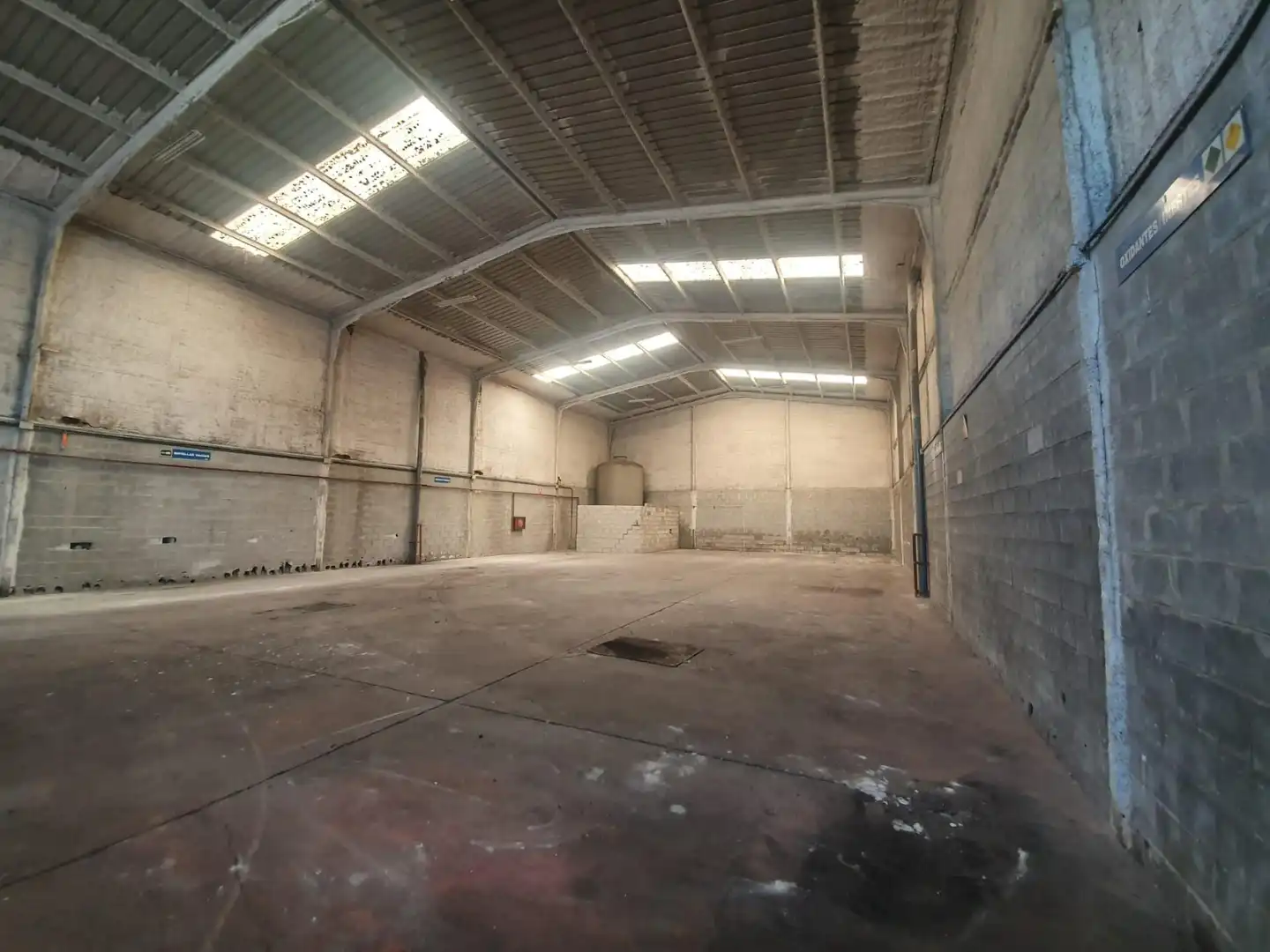 Nau industrial de lloguer en Dos Hermanas