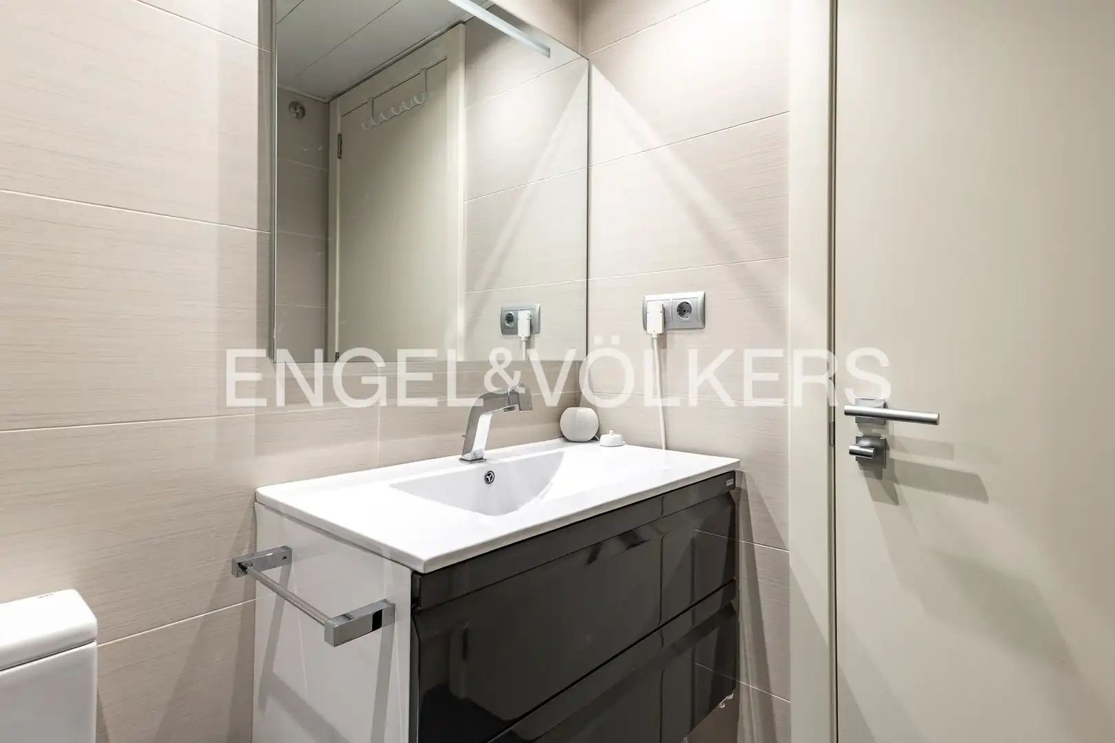 Baño de Piso en venta en Sant Cugat del Vallès con Aire acondicionado, Calefacción y Jardín privado