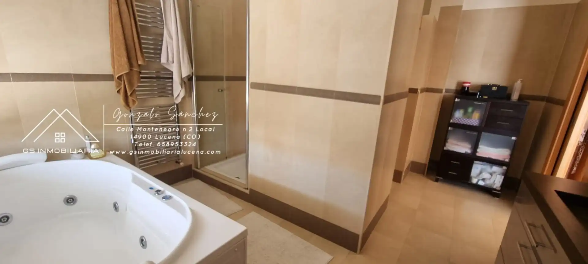 Badezimmer von Country house zur Miete in Lucena mit Klimaanlage, Schwimmbad und Möbliert