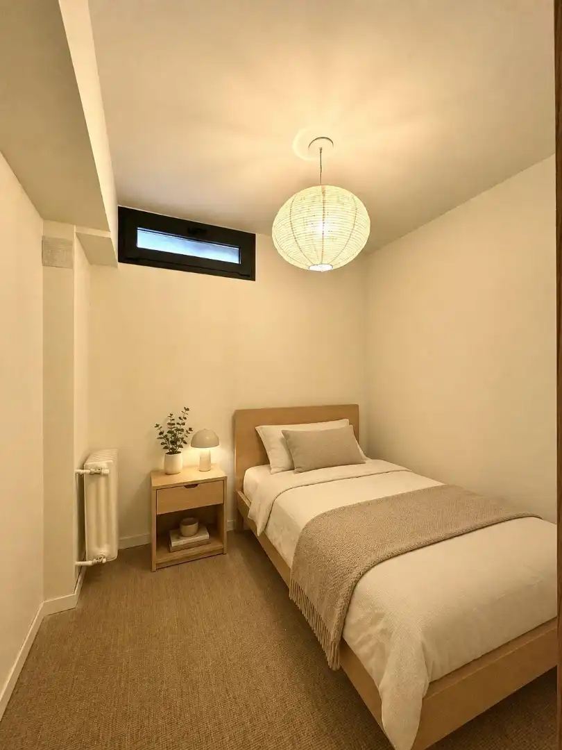 Schlafzimmer von Erdgeschoss zum Verkauf in Madrid mit Klimaanlage, Heizung und Ofen