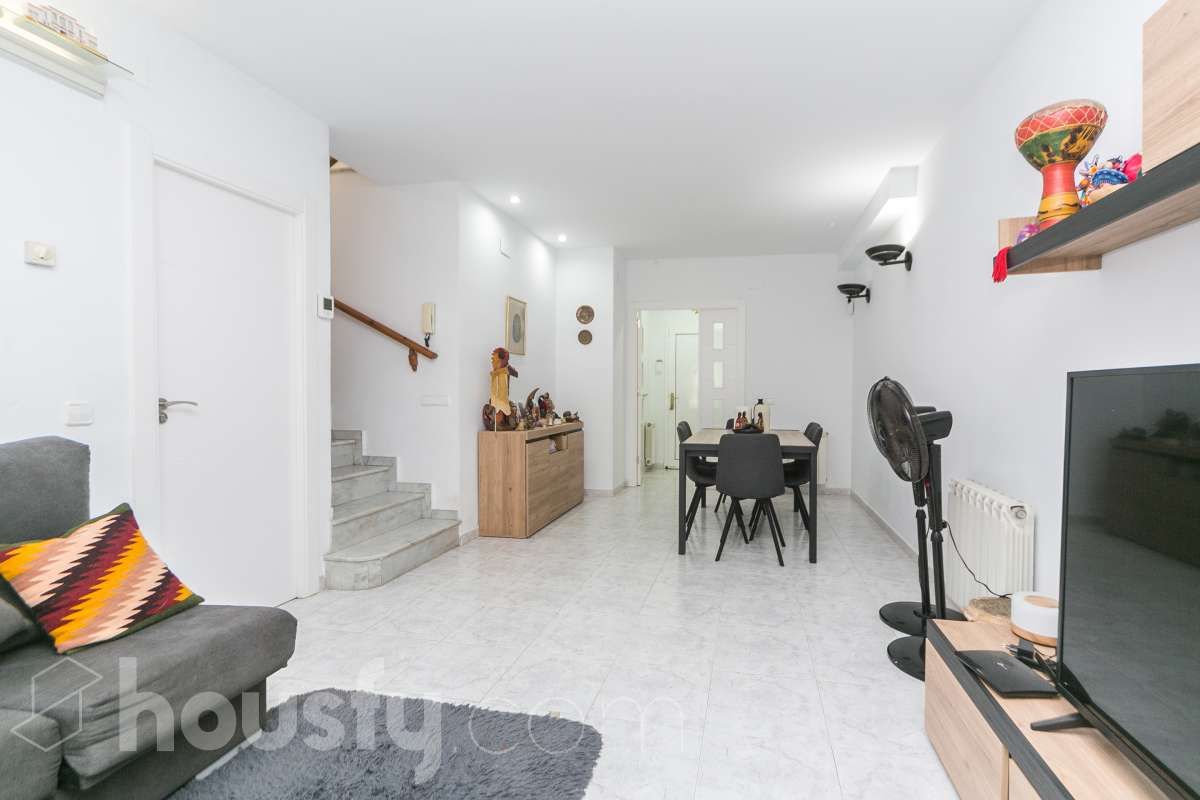 Single-family semi-detached for sale in Vilanova i la Geltrú  with Heating, Terrace and Balcony