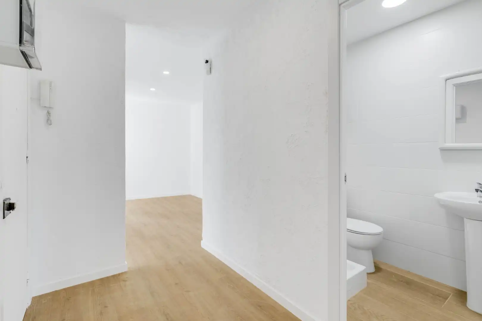 Piso en venta en L'Hospitalet de Llobregat con Parquet y Horno