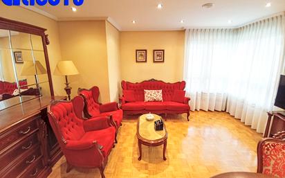 Living room of Flat for sale in Oviedo 