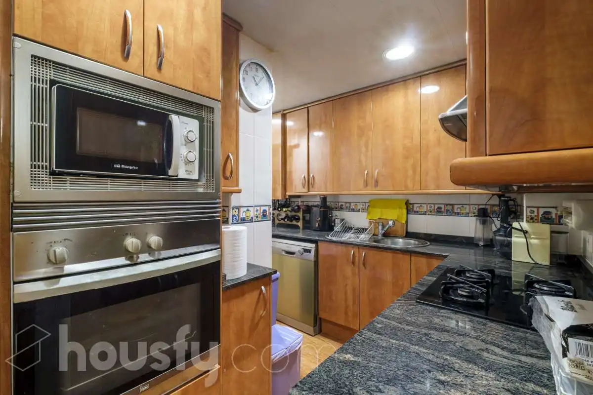 Kitchen of Flat for sale in Sud