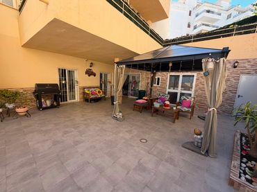 Apartment with pool for sale in Calle Orion 4