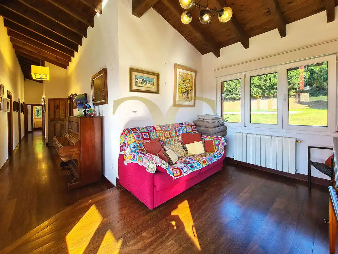 Sala de estar de Casa o chalet en venta en Villaviciosa con Calefacción, Jardín privado y Terraza