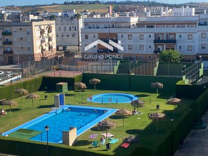 Piscina de Pis en venda en Jerez de la Frontera amb Aire condicionat, Terrassa i Piscina