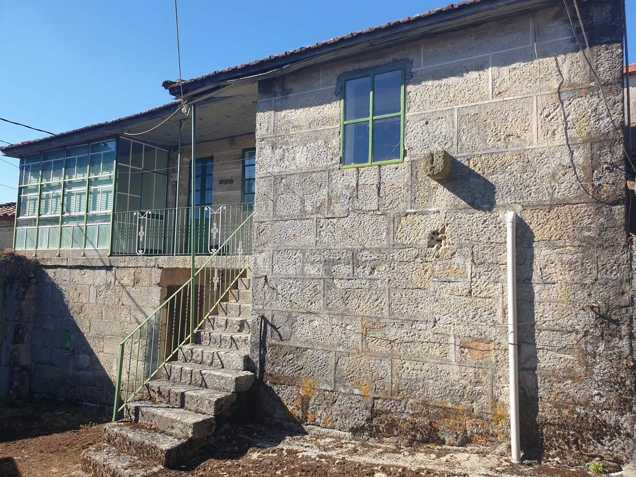 Vista exterior de Finca rústica en venda en O Pereiro de Aguiar  amb Balcó