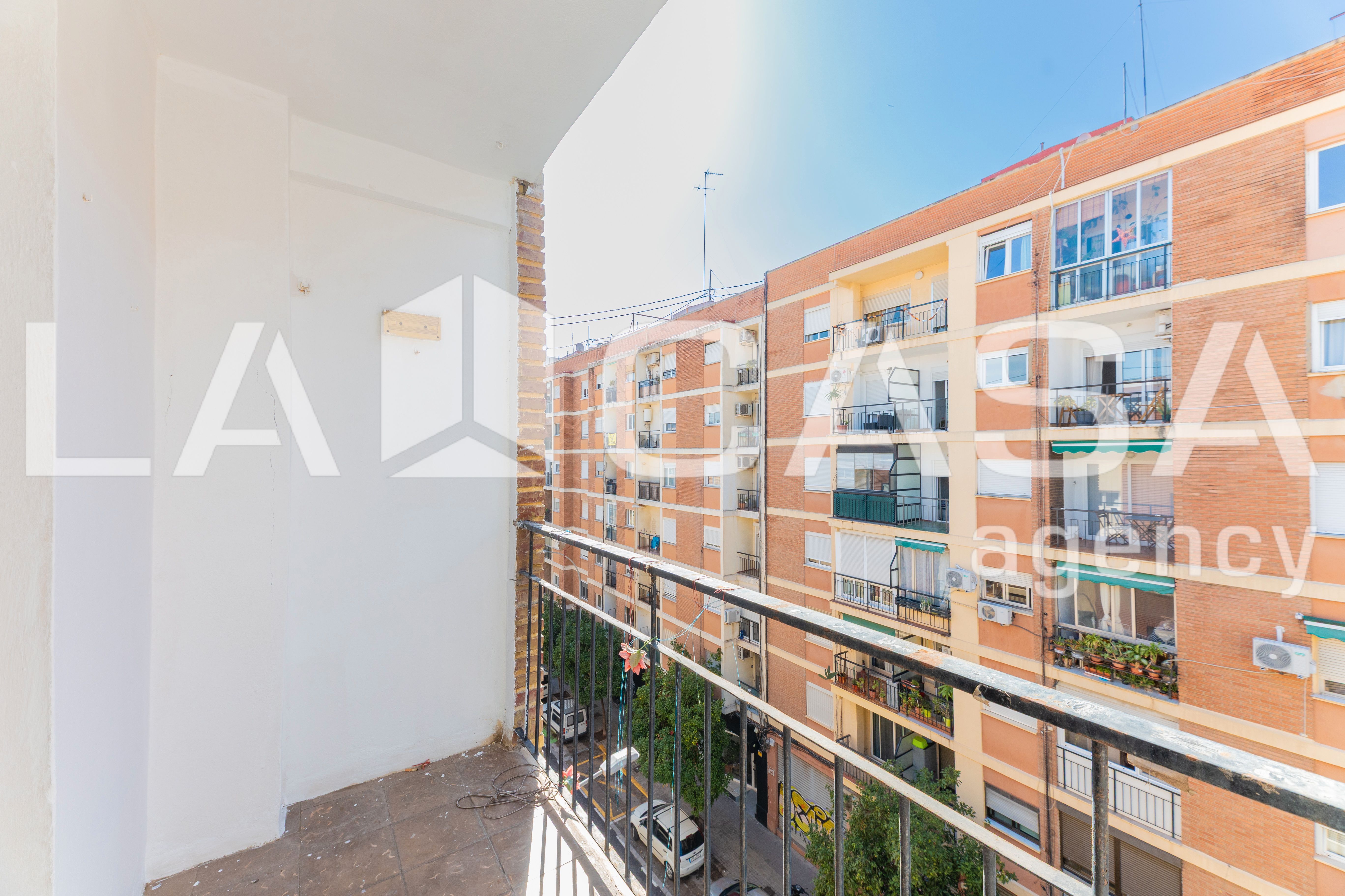 Balcony of Flat for sale in  Valencia Capital  with Balcony