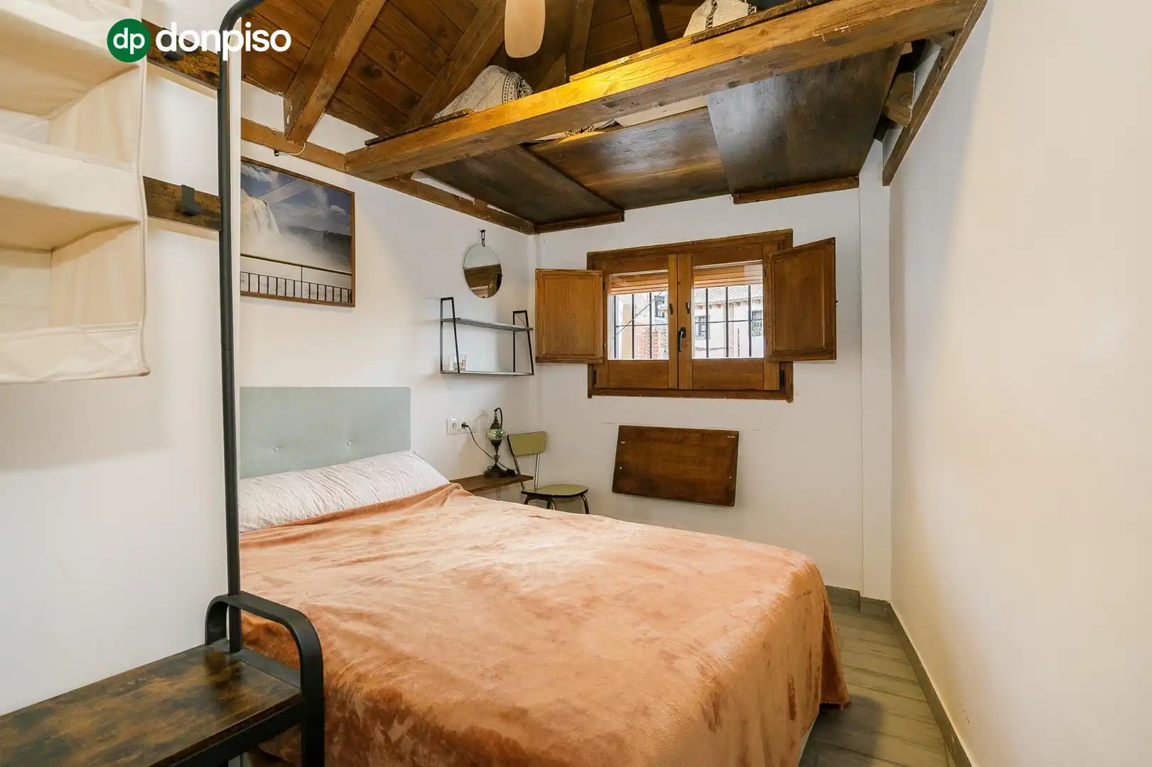 Habitación de Casa adosada en venta en Beiro