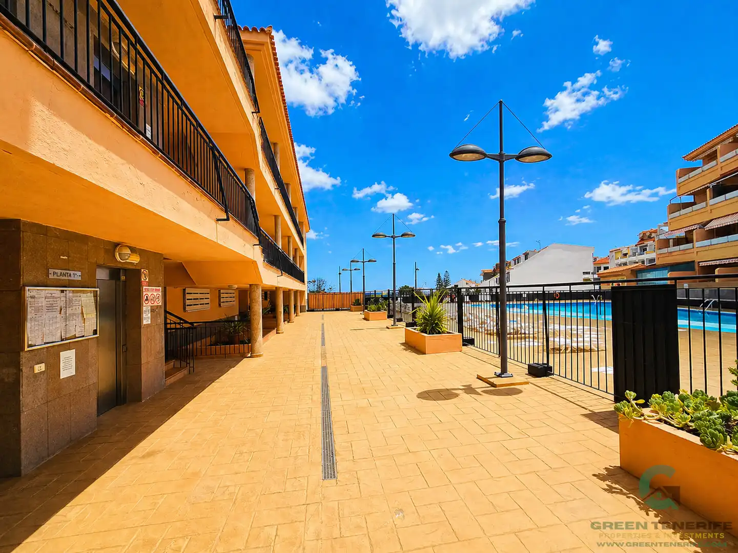 Terrassa de Pis de lloguer en Arona amb Terrassa, Piscina i Moblat