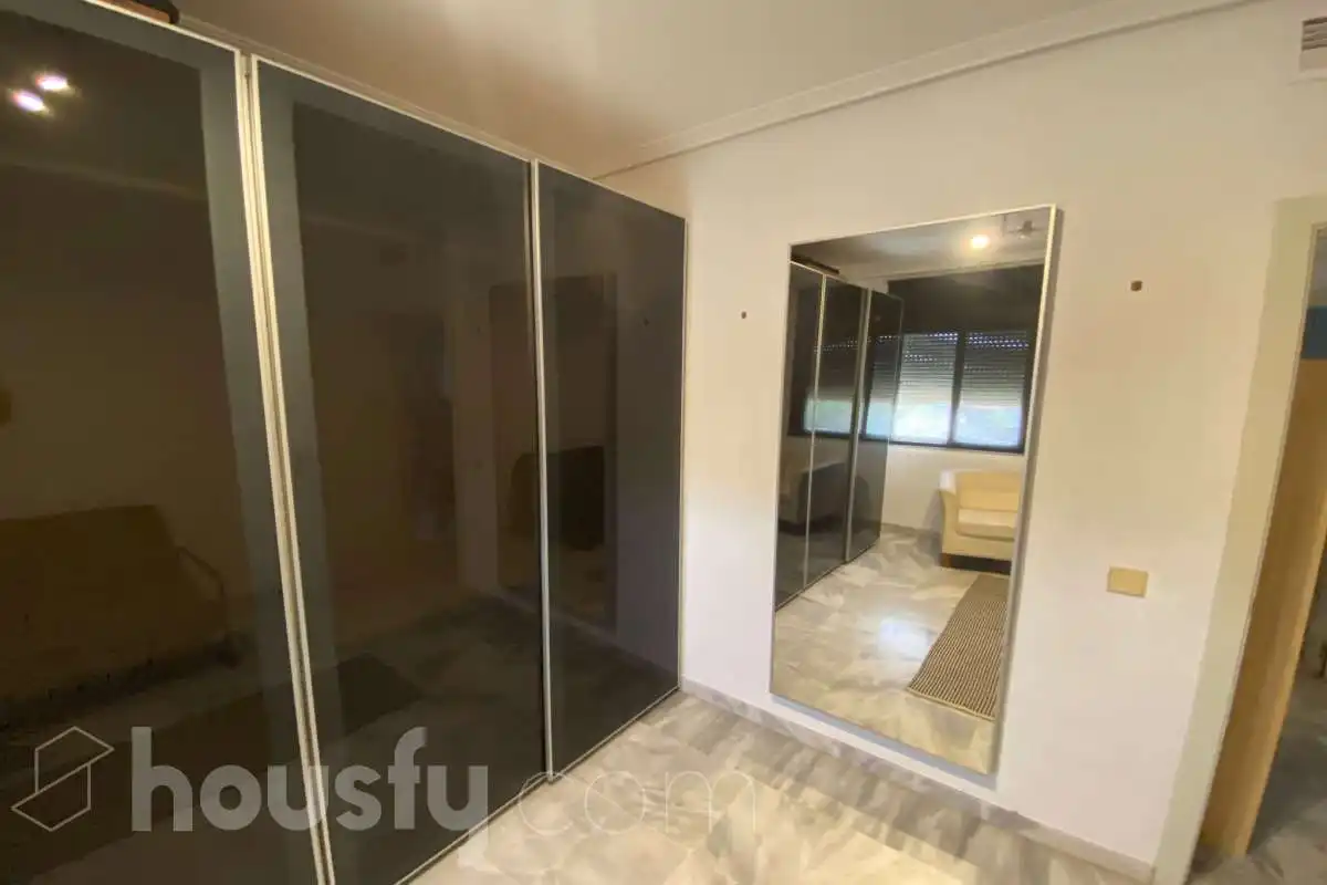 Schlafzimmer von Wohnung zur Miete in Sevilla mit Klimaanlage, Heizung und Terrasse