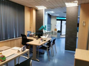Local comercial en venda a Usera