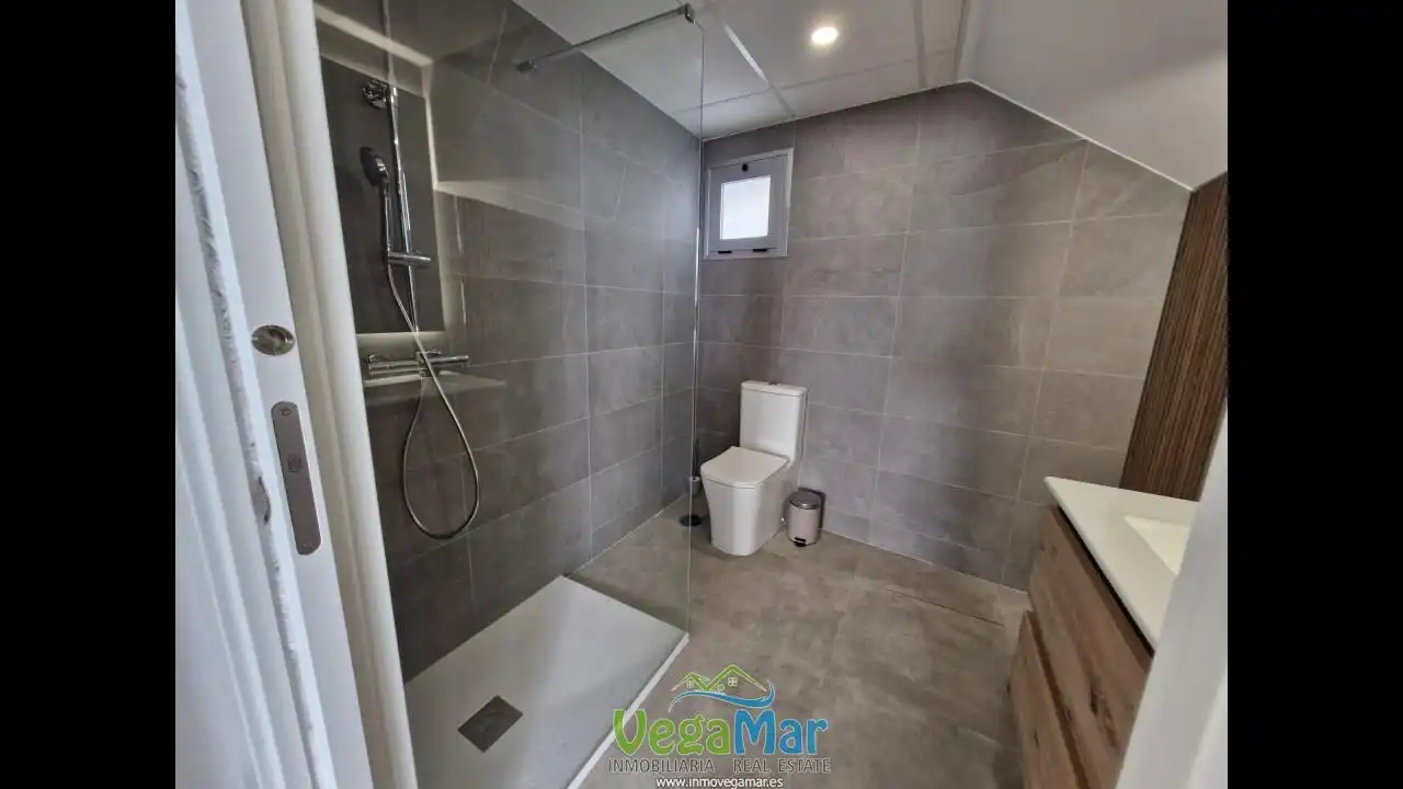 Bathroom of Houses for sale in Almuñécar  with Terrace and Swimming Pool