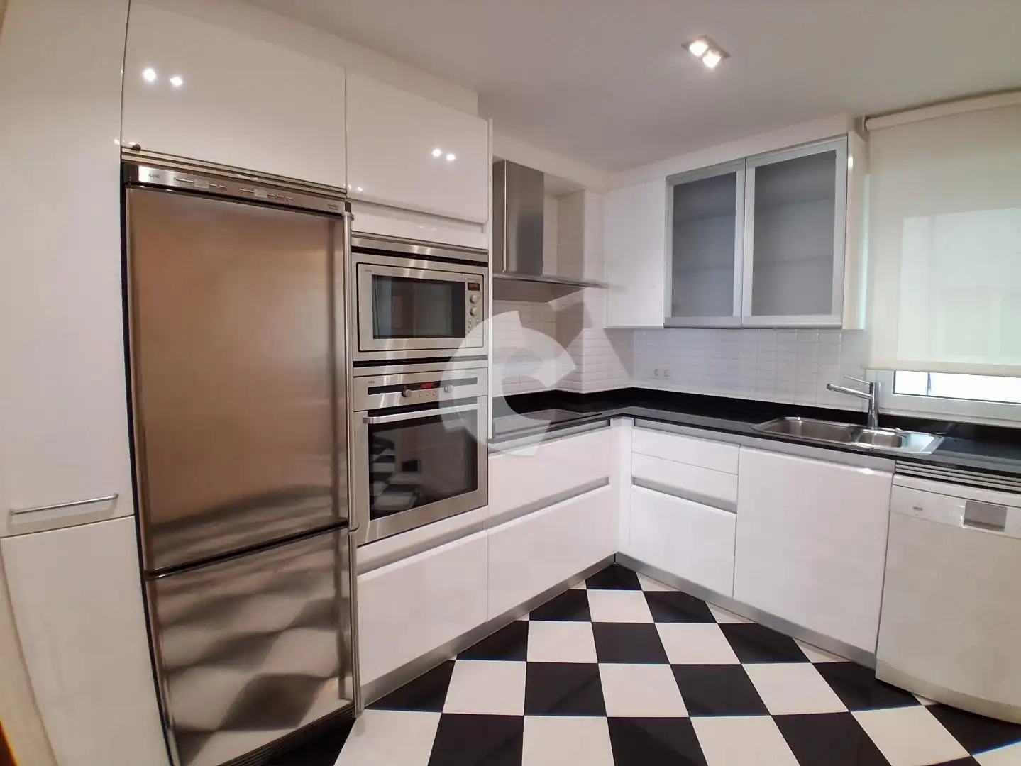 Küche von Wohnung zum Verkauf in A Coruña Capital  mit Heizung, Parkett und Ofen