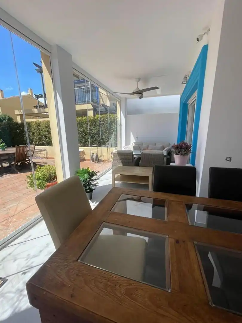 Terrassa de Casa adosada de lloguer en Marbella amb Aire condicionat, Jardí privat i Terrassa