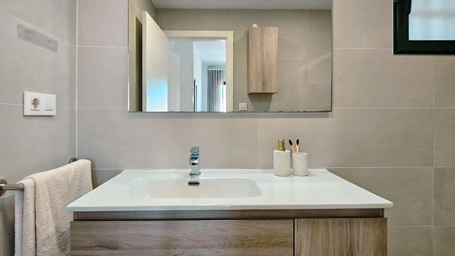 Bathroom of Flat for sale in Daimús  with Air Conditioner, Terrace and Furnished