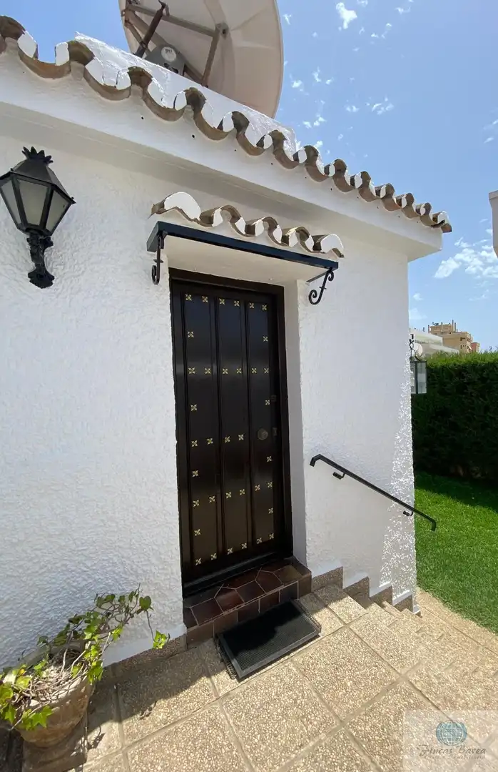 Chalet con piscina en venta en Castillo Sohail - Myramar, imagen 64
