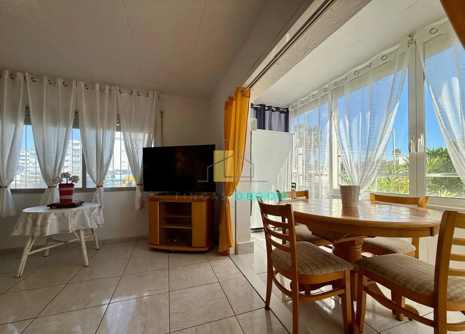 Esszimmer von Wohnungen zum Verkauf in Roses mit Heizung, Privatgarten und Möbliert