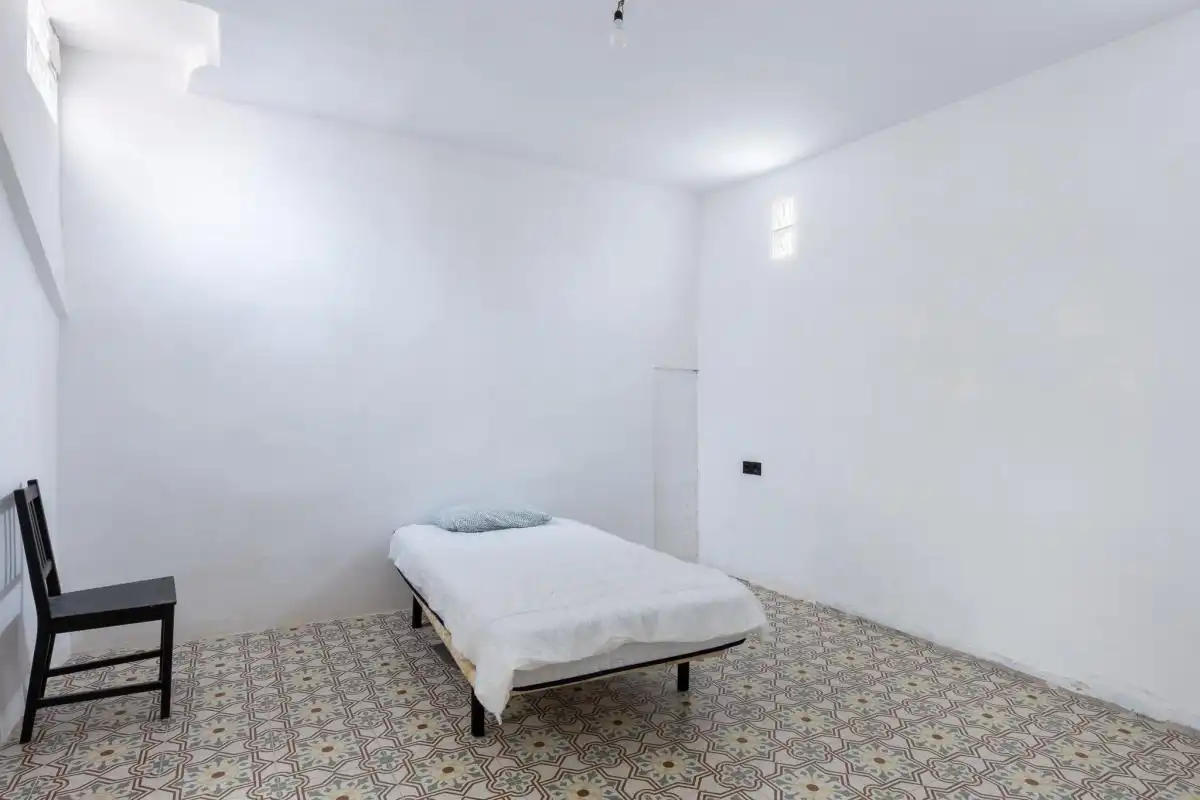 Habitación de Planta baja en venta en Valencia con Calefacción