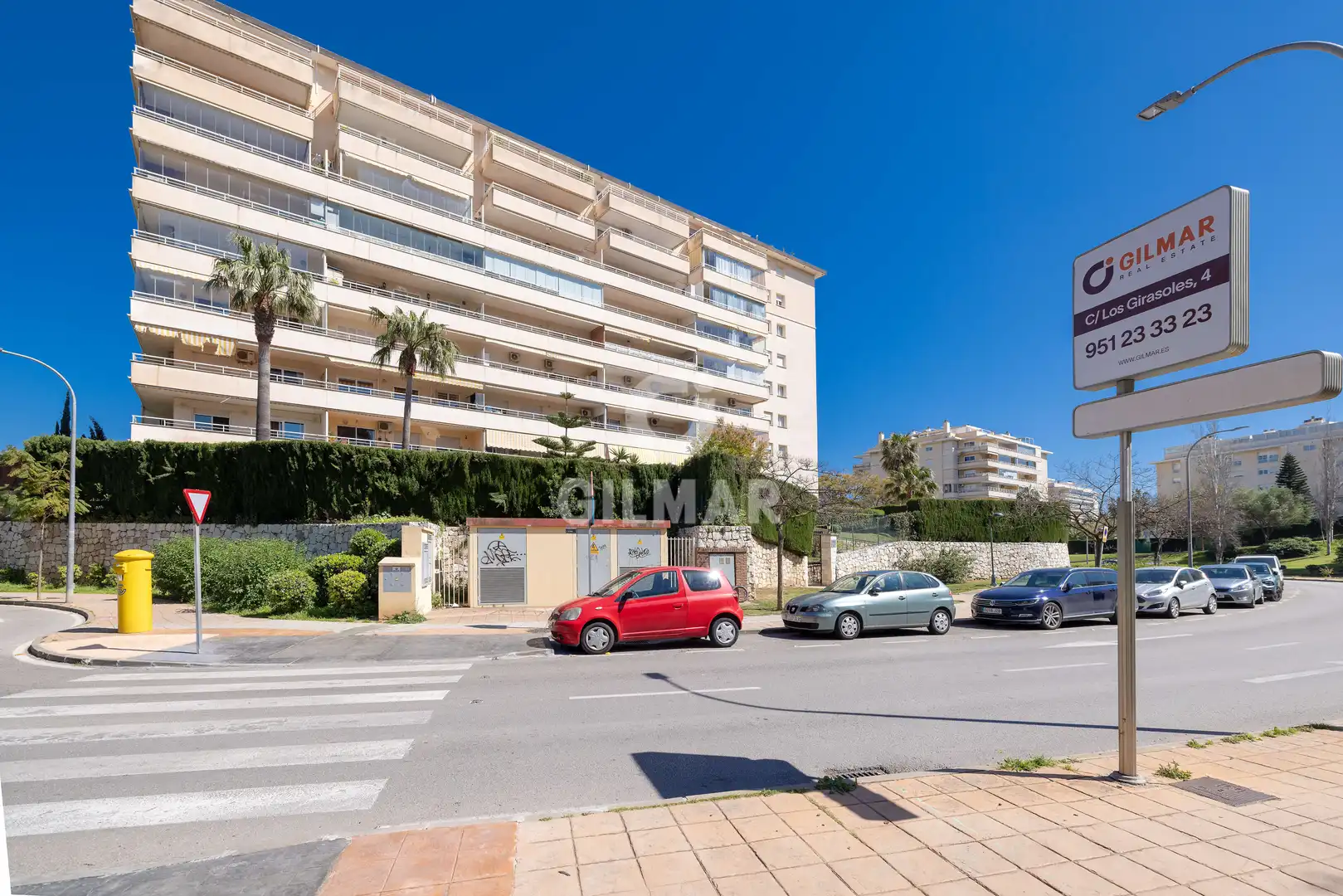 Außenansicht von Wohnung zum Verkauf in Benalmádena mit Privatgarten, Schwimmbad und Möbliert