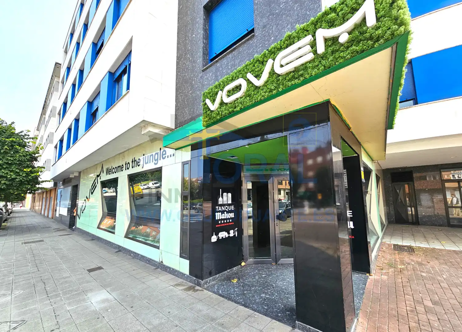 Business premises for sale in Calle Río Nervión 34