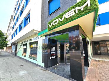 Gewerbefläche zum Verkauf in Calle Río Nervión 34