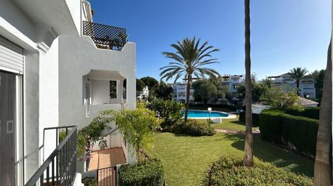Foto 2 de Piso en venta en Calle Venus, Villacana - Costalita - Saladillo, Estepona