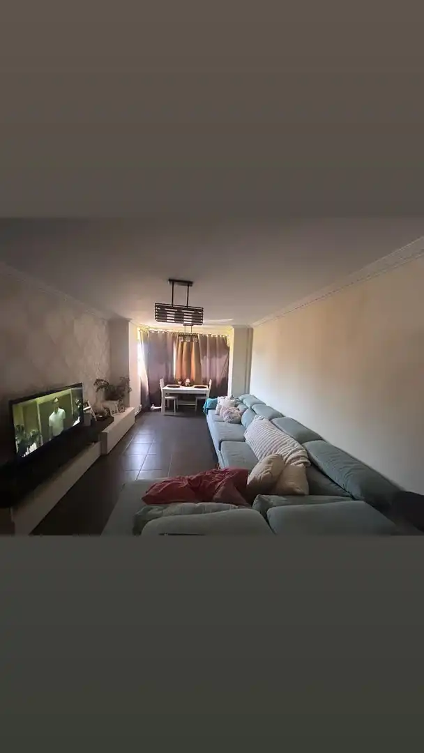 Living room of Flat for sale in Algeciras  with Storage room and Jacuzzi