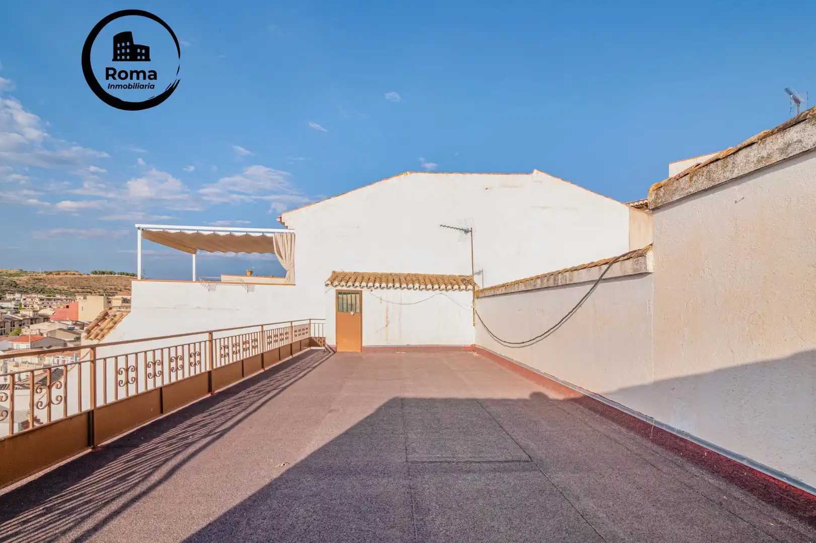 Casa amb terrassa en venda a Barrio de la Vega, imagen 44