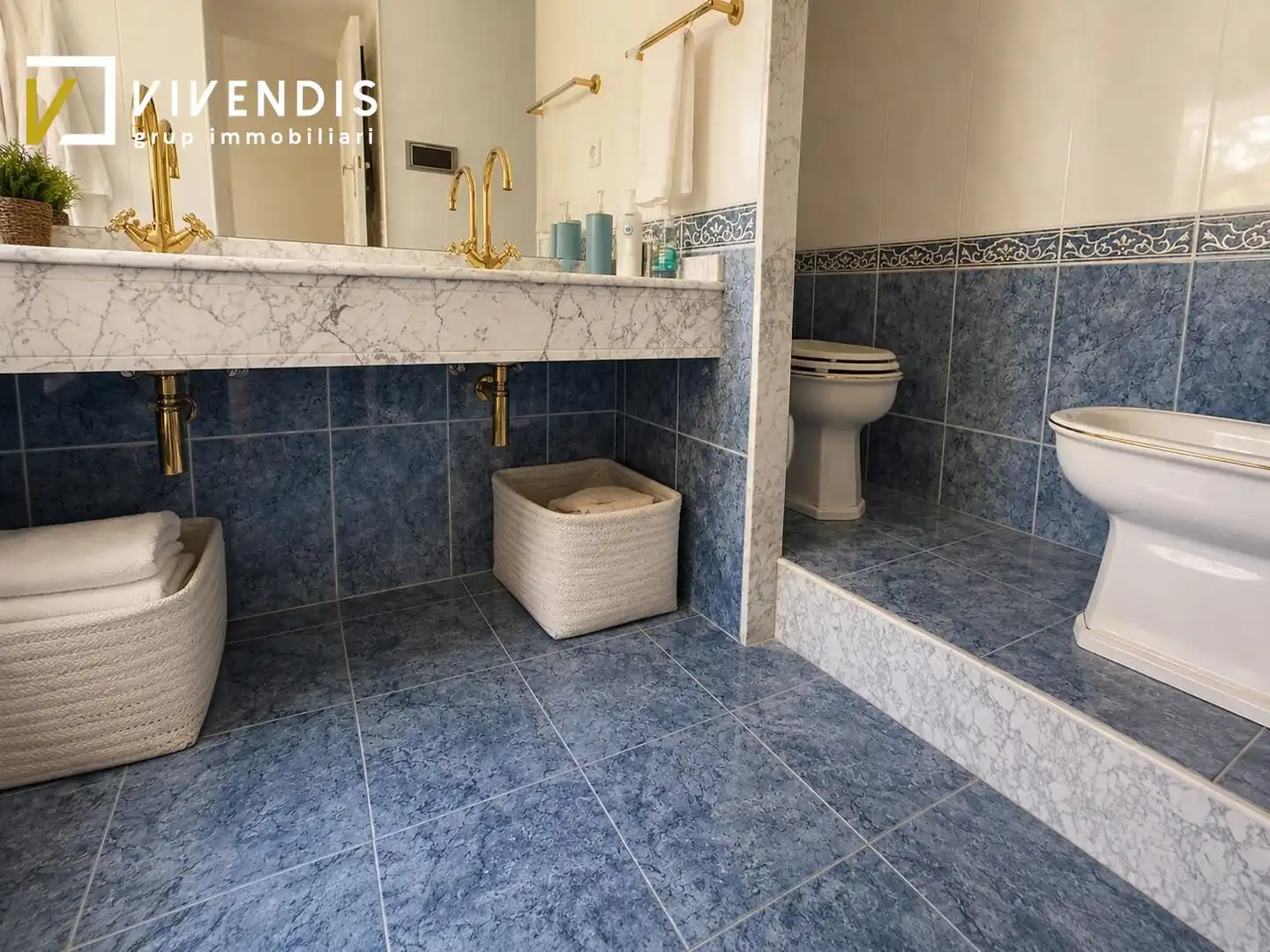 Bany de Casa o xalet en venda en Lleida amb Aire condicionat, Calefacció i Jardí privat