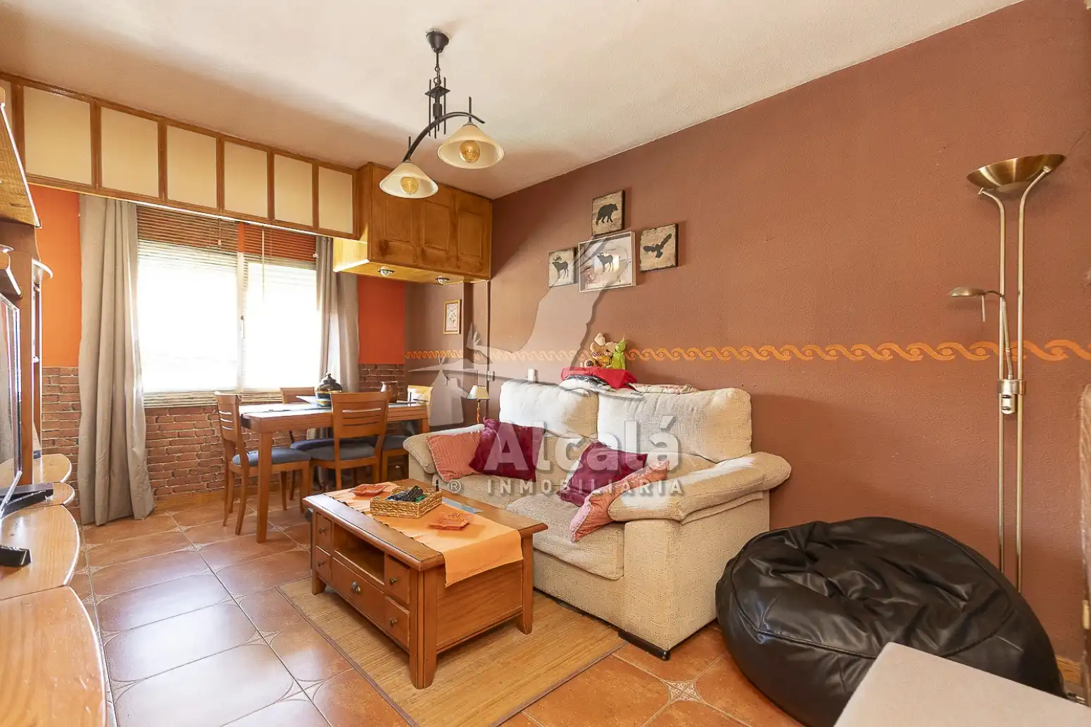 Living room of Flat for sale in Alcalá de Henares  with Air Conditioner, Heating and Terrace