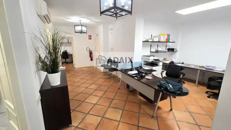 Wohnung zum Verkauf in Tomelloso mit Klimaanlage und Terrasse