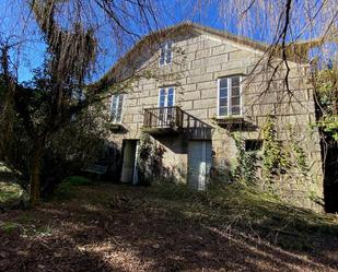 Vista exterior de Casa o xalet en venda en Pazos de Borbén amb Jardí privat, Balcó i Alarma